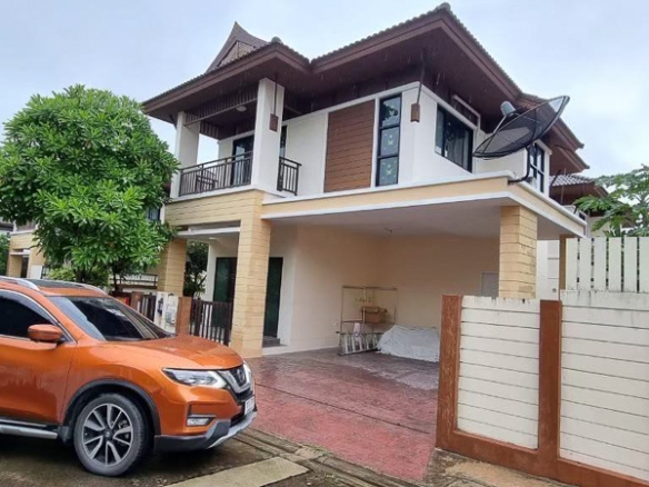 EP0106 | 3-BR Family Villa for Sale in Pattaya