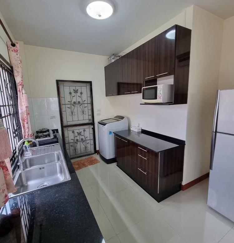 EP0106 | 3-BR Family Villa for Sale in Pattaya