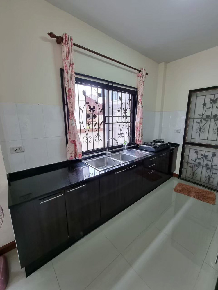 Family Villa for Sale in Pattaya-7 EP0106 | 3-BR Family Villa for Sale in Pattaya