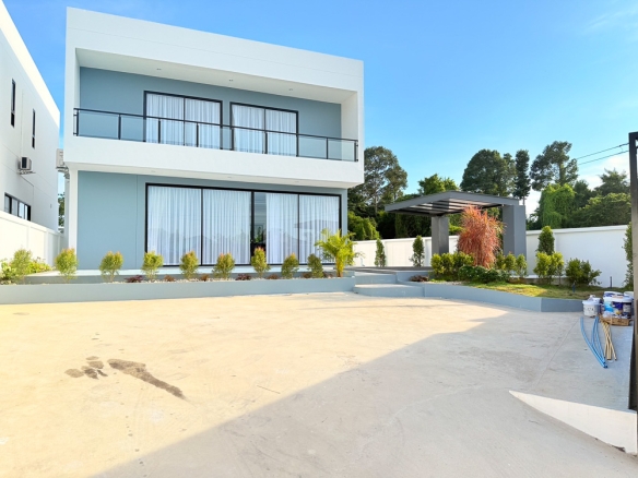 EP0212 | Home for Sale at Dream Pool Villa 5, Chaiyapruek