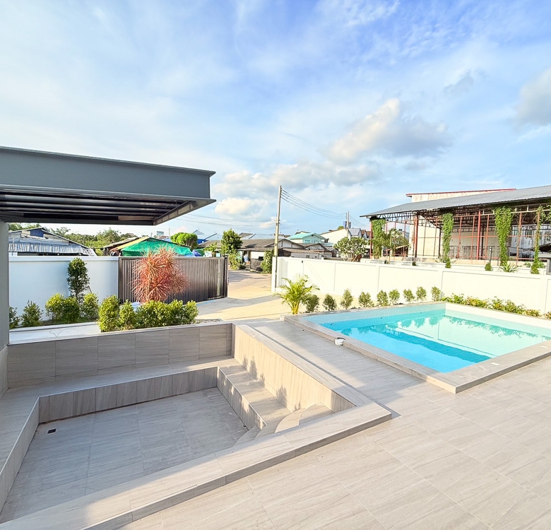 EP0212 | Home for Sale at Dream Pool Villa 5, Chaiyapruek