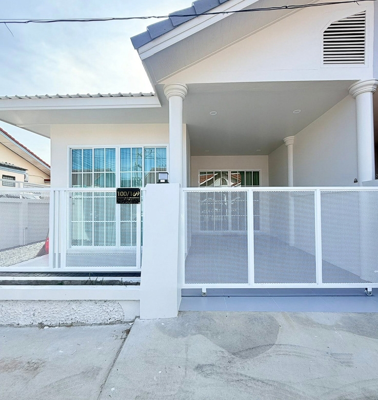 EP0208 | Cozy 2-BR Home for Sale in Eakmongkol 4 Khao Talo