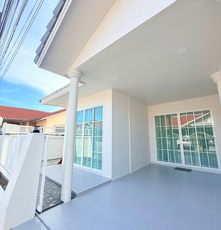 EP0208 | Cozy 2-BR Home for Sale in Eakmongkol 4 Khao Talo