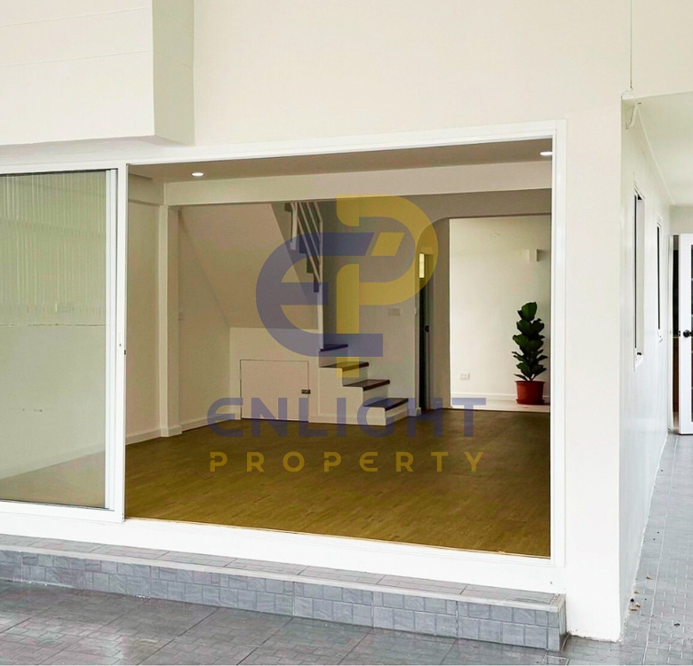 EP0317 | Charming 2-BR Family Home for Sale in Nern Plub Wan