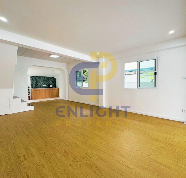 EP0317 | Charming 2-BR Family Home for Sale in Nern Plub Wan