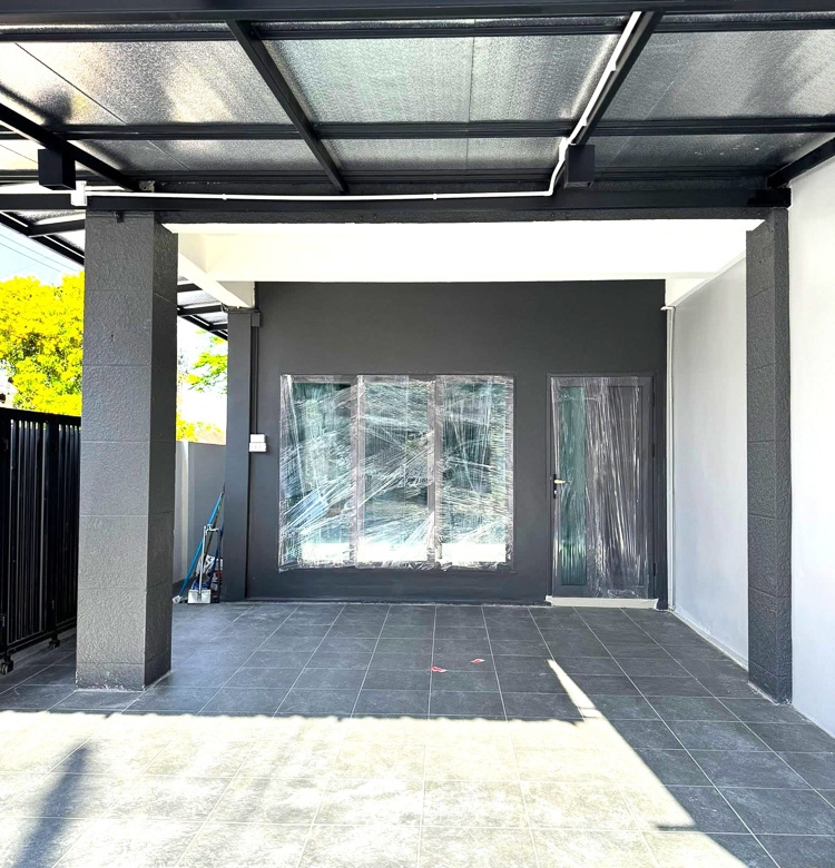 EP0209 | 2-BR Home for Sale in Pattaya Rung Rueang