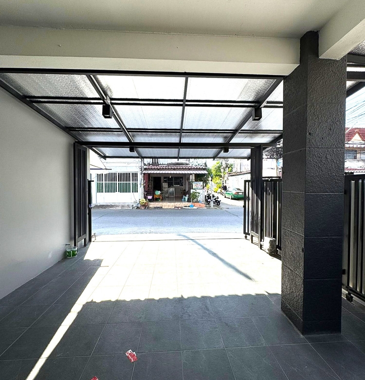 EP0209 | 2-BR Home for Sale in Pattaya Rung Rueang