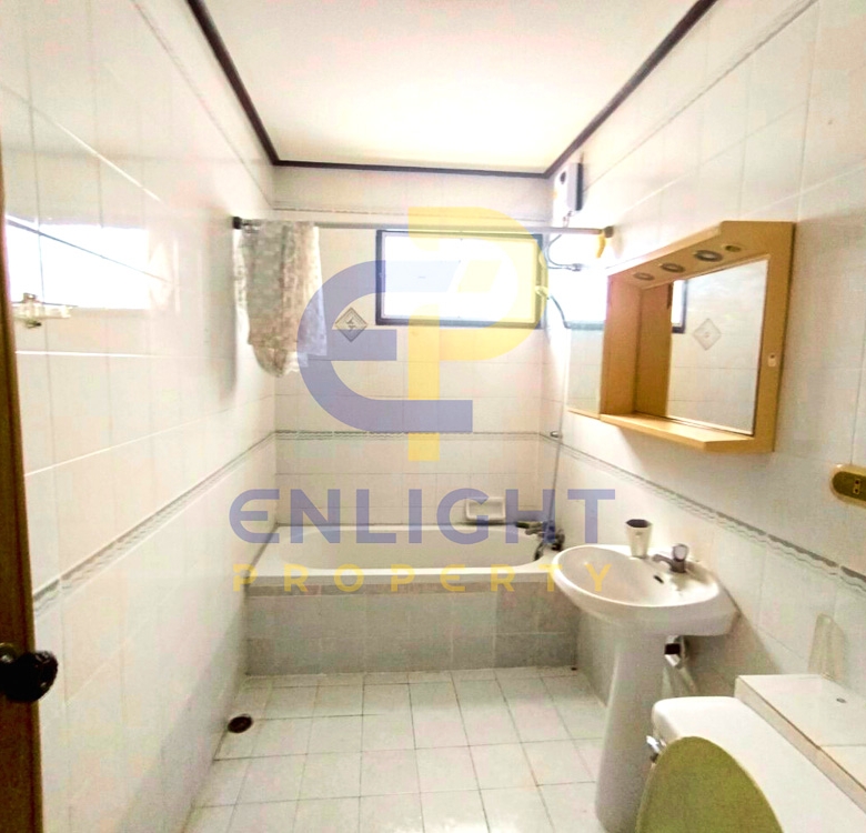 EP0314 | 4-BR Central Pattaya House for Sale with Sitting Tenant