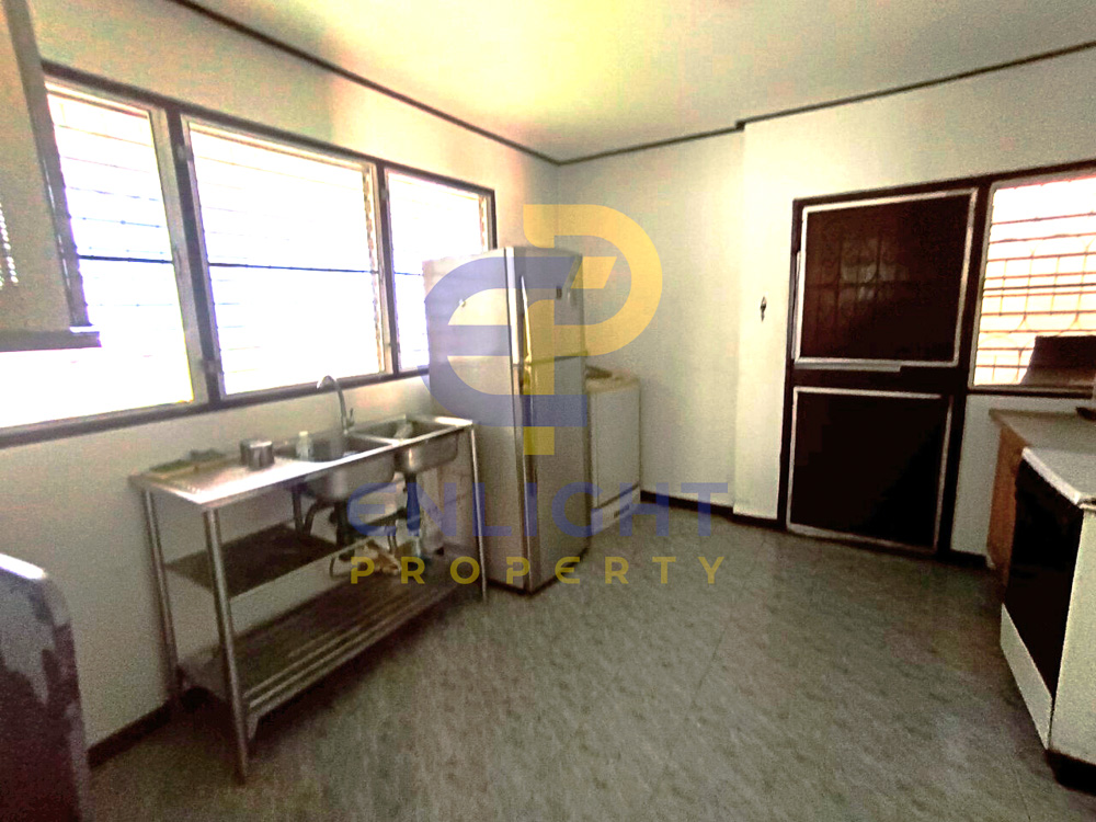 House for Sale with Tenant-15 EP0314 | 4-BR Central Pattaya House for Sale with Sitting Tenant