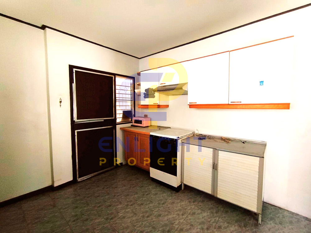 House for Sale with Tenant-16 EP0314 | 4-BR Central Pattaya House for Sale with Sitting Tenant