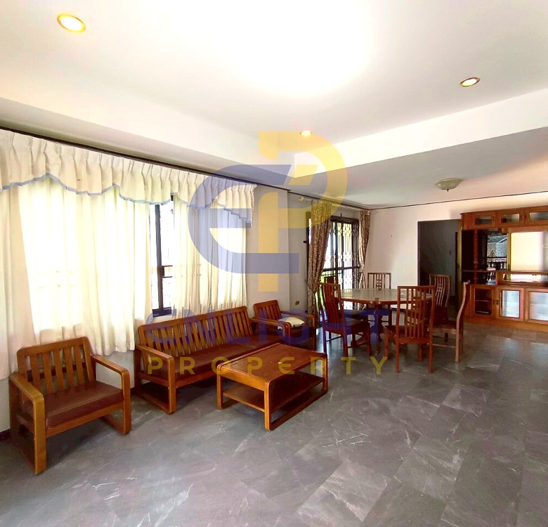 EP0314 | 4-BR Central Pattaya House for Sale with Sitting Tenant