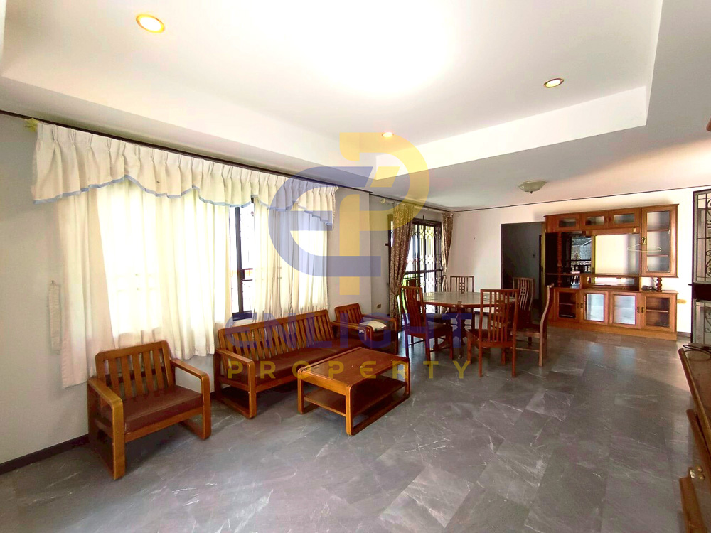 House for Sale with Tenant-8 EP0314 | 4-BR Central Pattaya House for Sale with Sitting Tenant