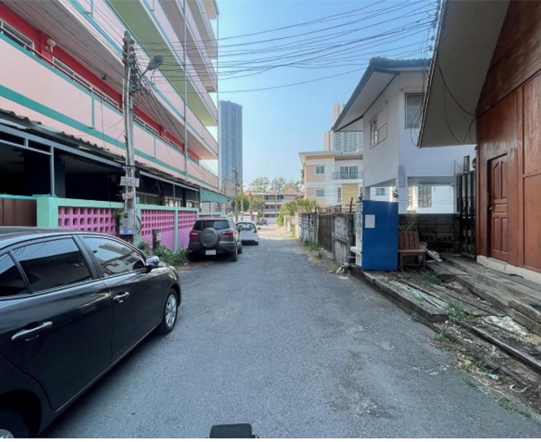 EP0082 | Prime 856 Sq.m. Land for Sale in Naklua, Pattaya