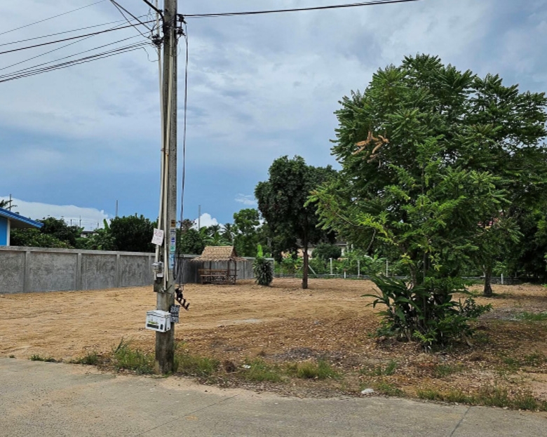 EP0204 | Prime 0.6-Rai Land for Sale near Mabprachan Lake