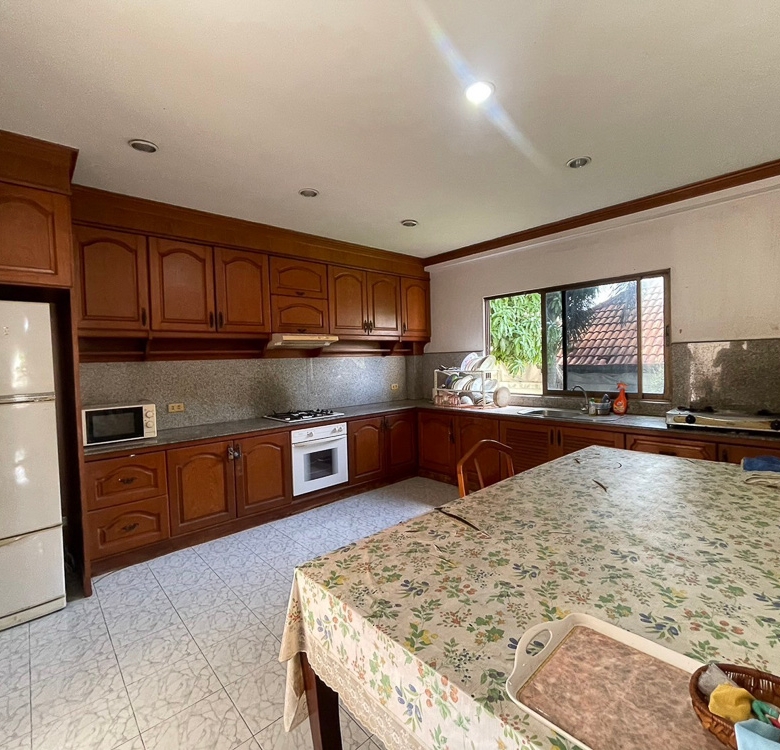 EP0064 | Luxury Estate for Sale at Permsap Housing, East Pattaya