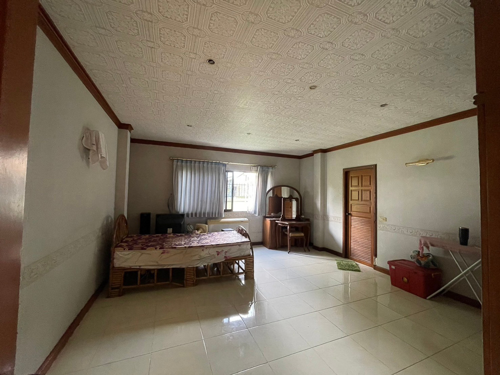 EP0064 | Luxury Estate for Sale at Permsap Housing, East Pattaya