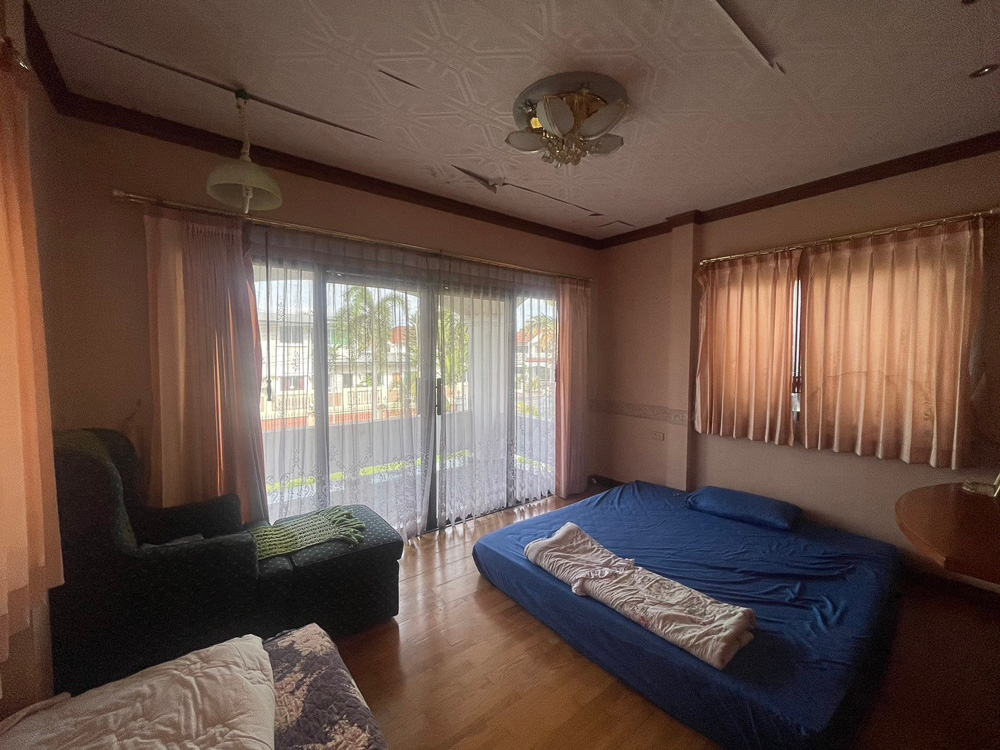 EP0064 | Luxury Estate for Sale at Permsap Housing, East Pattaya