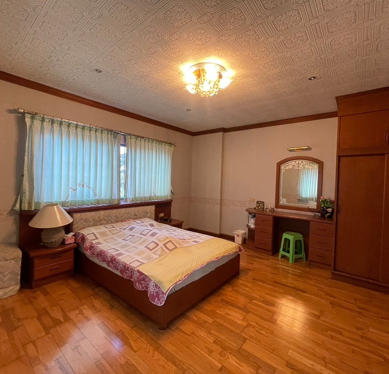 EP0064 | Luxury Estate for Sale at Permsap Housing, East Pattaya