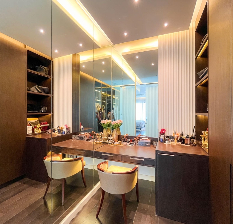 EP0057 | Modern 4-BR Luxury Villa for Sale in Nong Pla Lai
