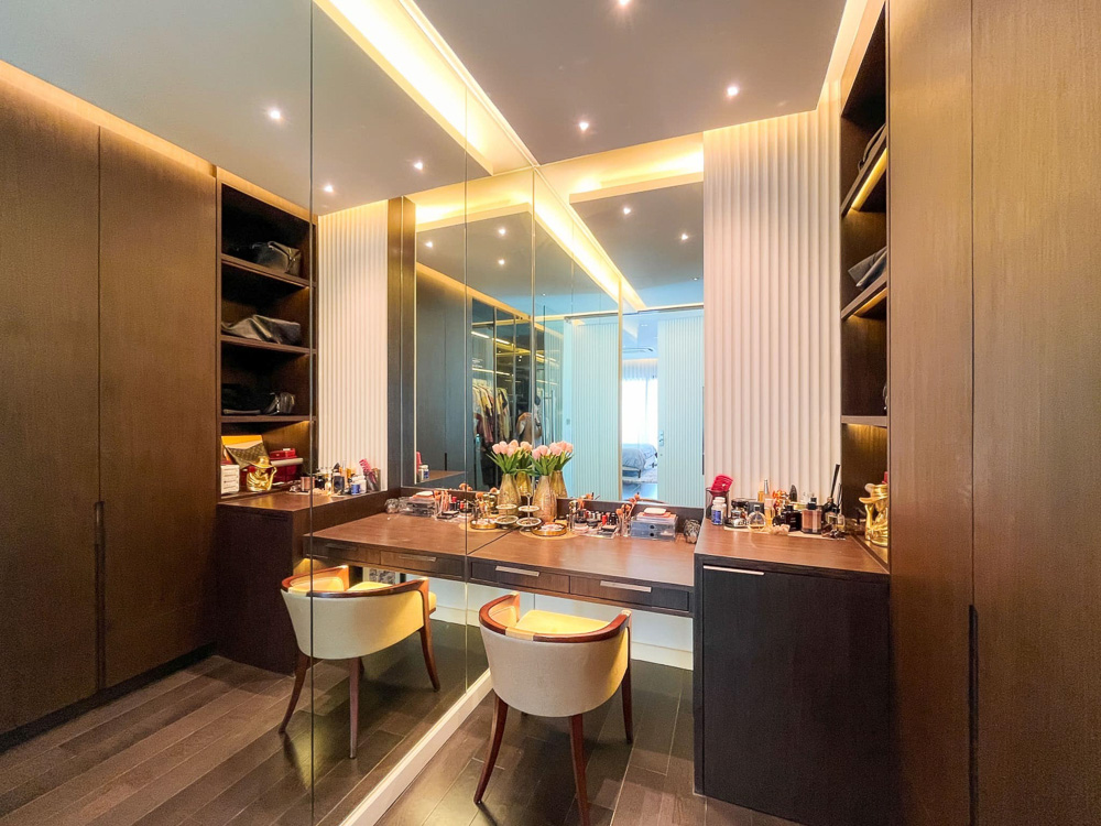 EP0057 | Modern 4-BR Luxury Villa for Sale in Nong Pla Lai