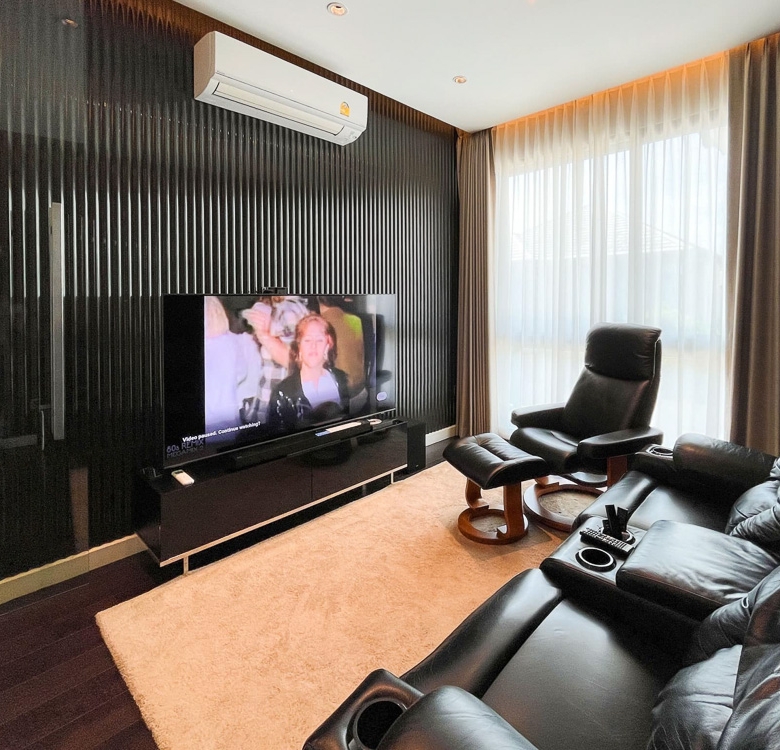 EP0057 | Modern 4-BR Luxury Villa for Sale in Nong Pla Lai