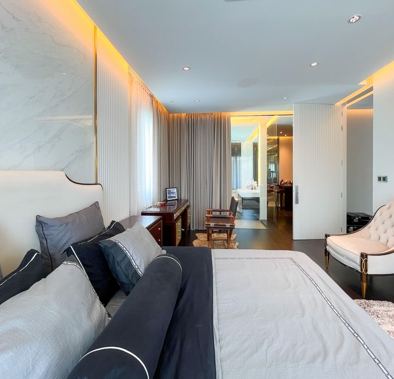EP0057 | Modern 4-BR Luxury Villa for Sale in Nong Pla Lai