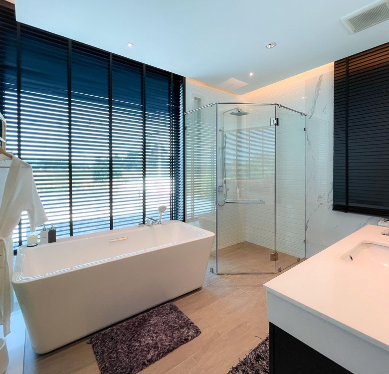 EP0057 | Modern 4-BR Luxury Villa for Sale in Nong Pla Lai