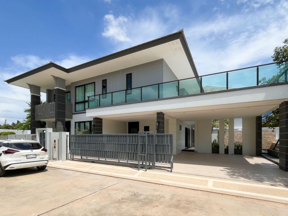 EP0057 | Modern 4-BR Luxury Villa for Sale in Nong Pla Lai