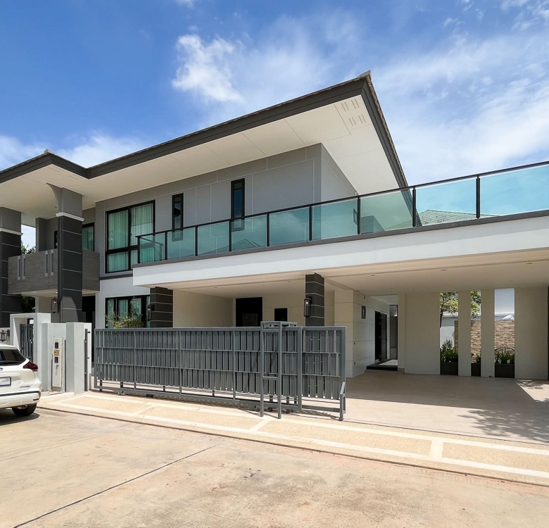 EP0057 | Modern 4-BR Luxury Villa for Sale in Nong Pla Lai