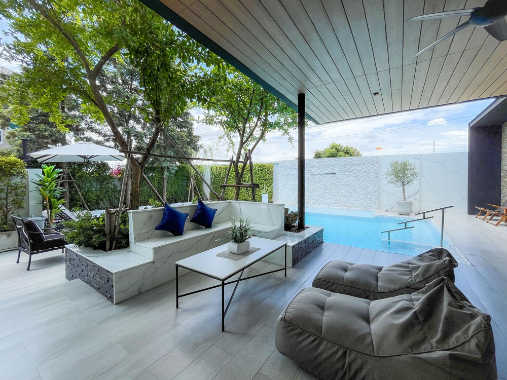EP0057 | Modern 4-BR Luxury Villa for Sale in Nong Pla Lai