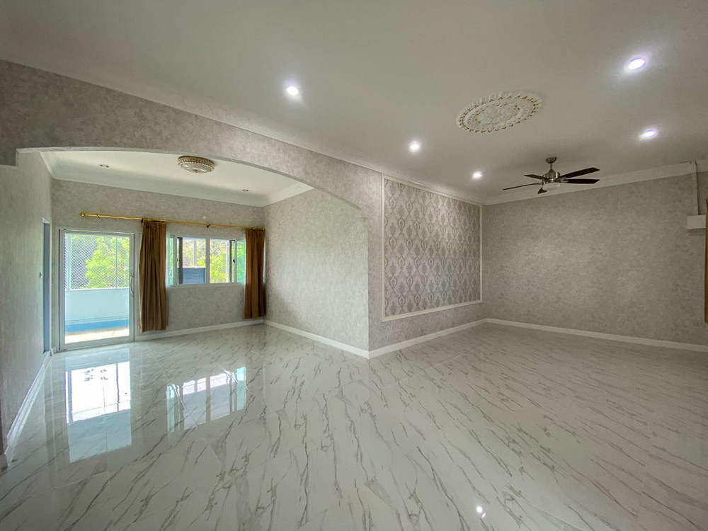 EP0101 | 11-BR Mega Villa for Sale in South Pattaya