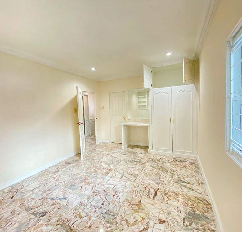 EP0101 | 11-BR Mega Villa for Sale in South Pattaya