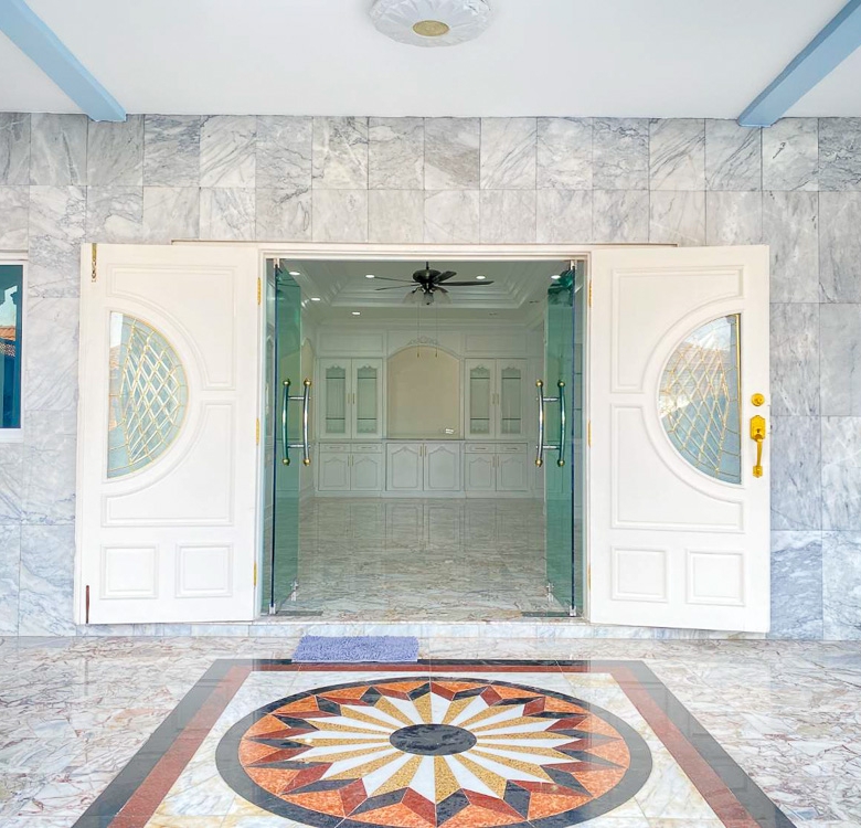 EP0101 | 11-BR Mega Villa for Sale in South Pattaya