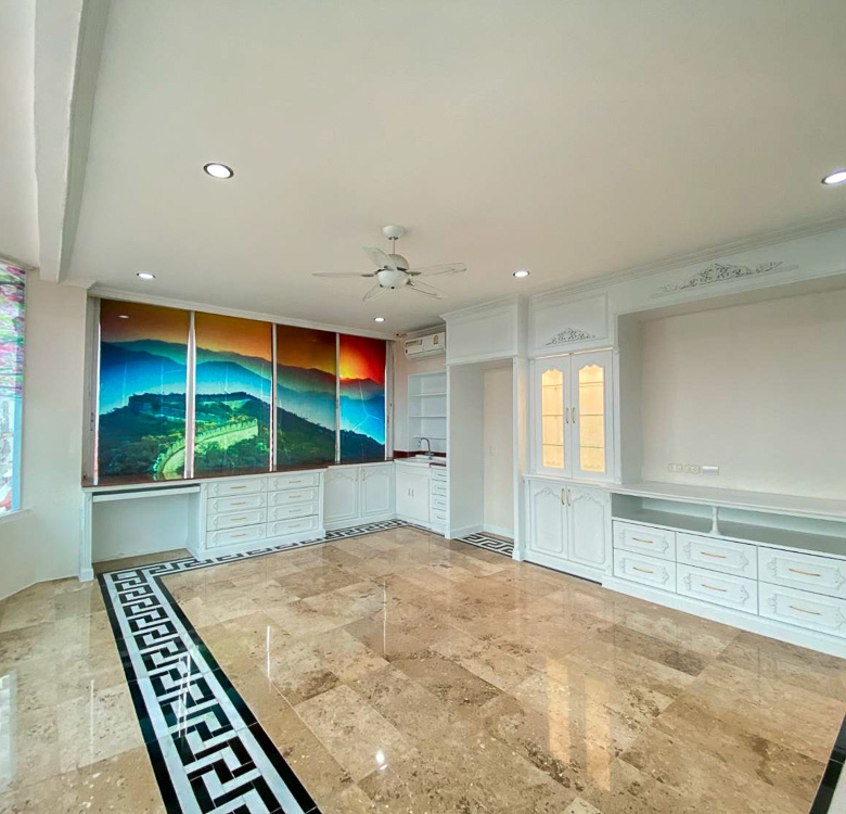 EP0101 | 11-BR Mega Villa for Sale in South Pattaya