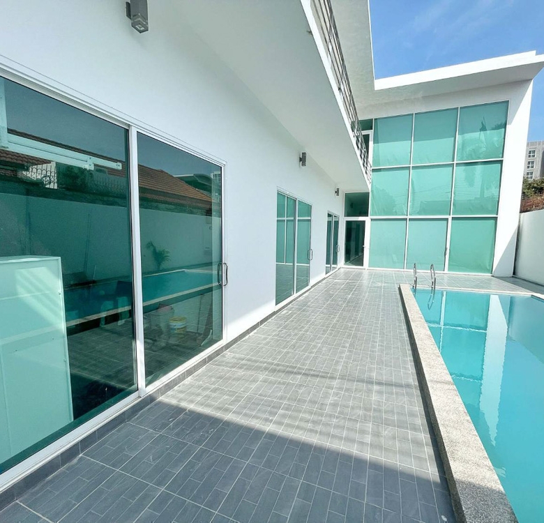 EP0883 | Modern Pool Villa for Sale or Rent – Pratumnak Hill