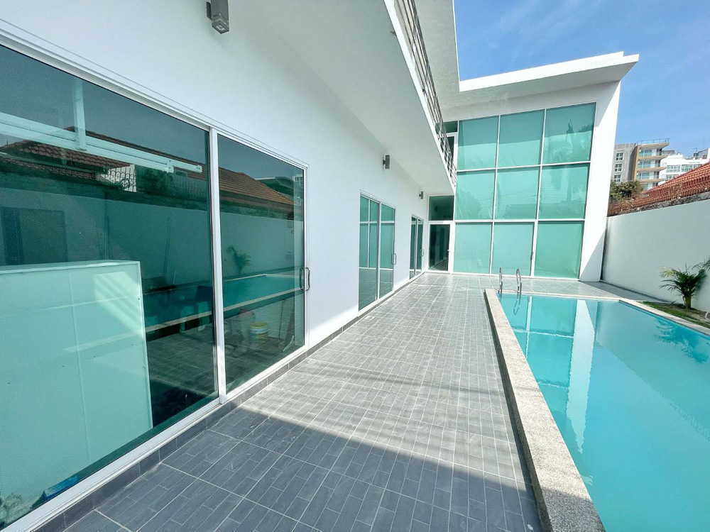 EP0883 | Modern Pool Villa for Sale or Rent – Pratumnak Hill