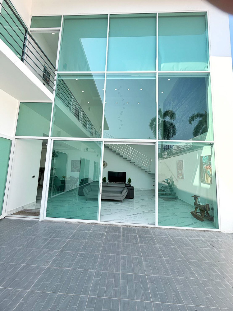 EP0883 | Modern Pool Villa for Sale or Rent – Pratumnak Hill