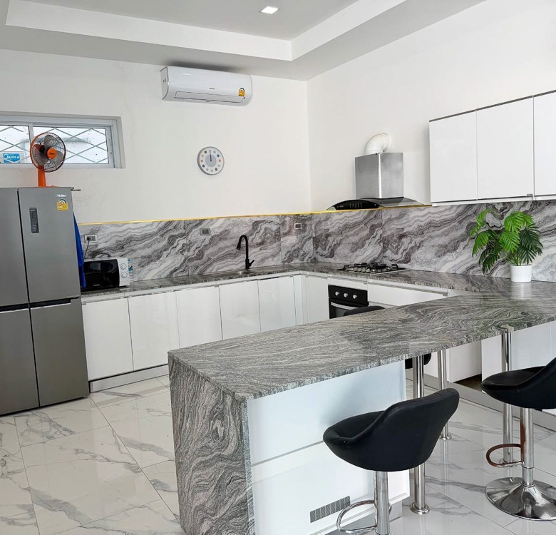 EP0883 | Modern Pool Villa for Sale or Rent – Pratumnak Hill