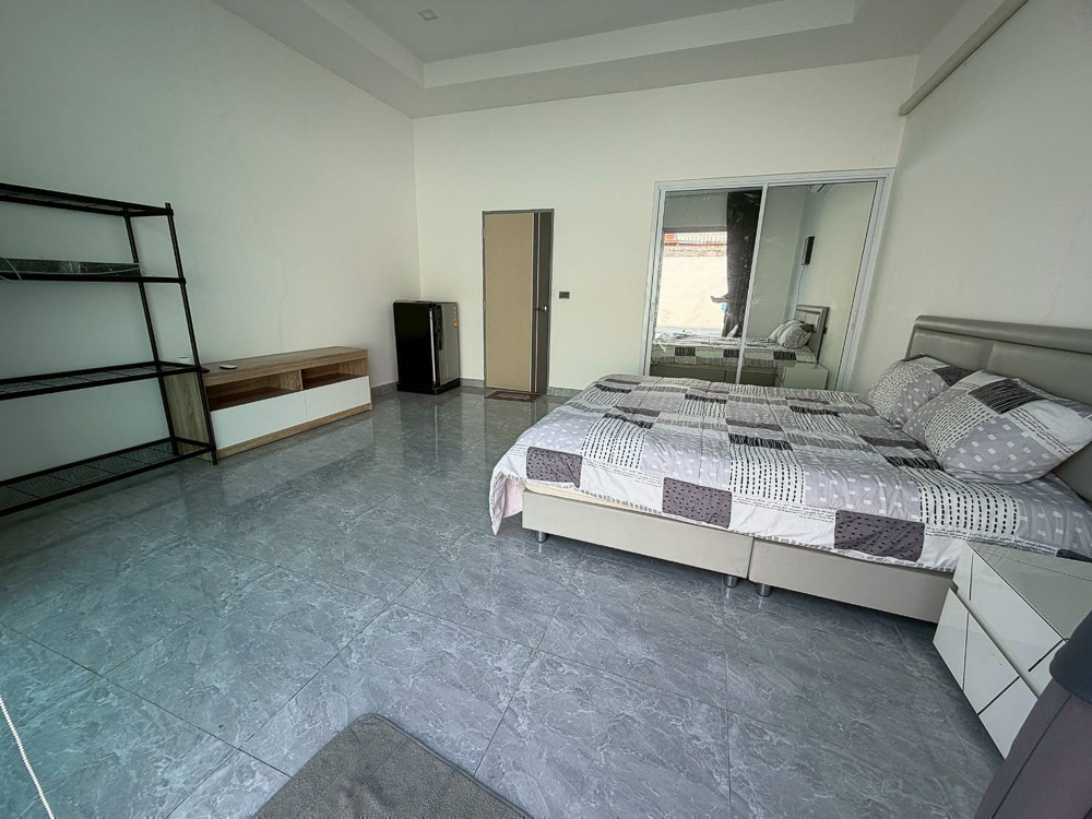 EP0883 | Modern Pool Villa for Sale or Rent – Pratumnak Hill