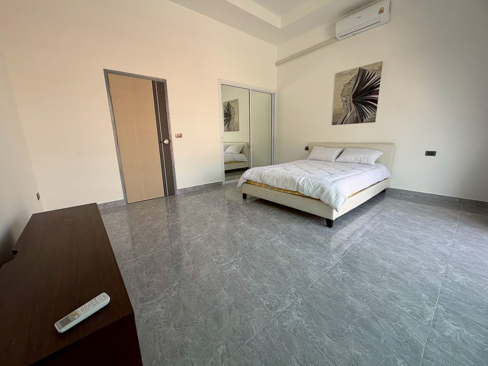 EP0883 | Modern Pool Villa for Sale or Rent – Pratumnak Hill