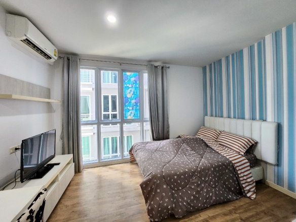 EP0085 | Charming 3rd-Floor Studio Condo for Rent