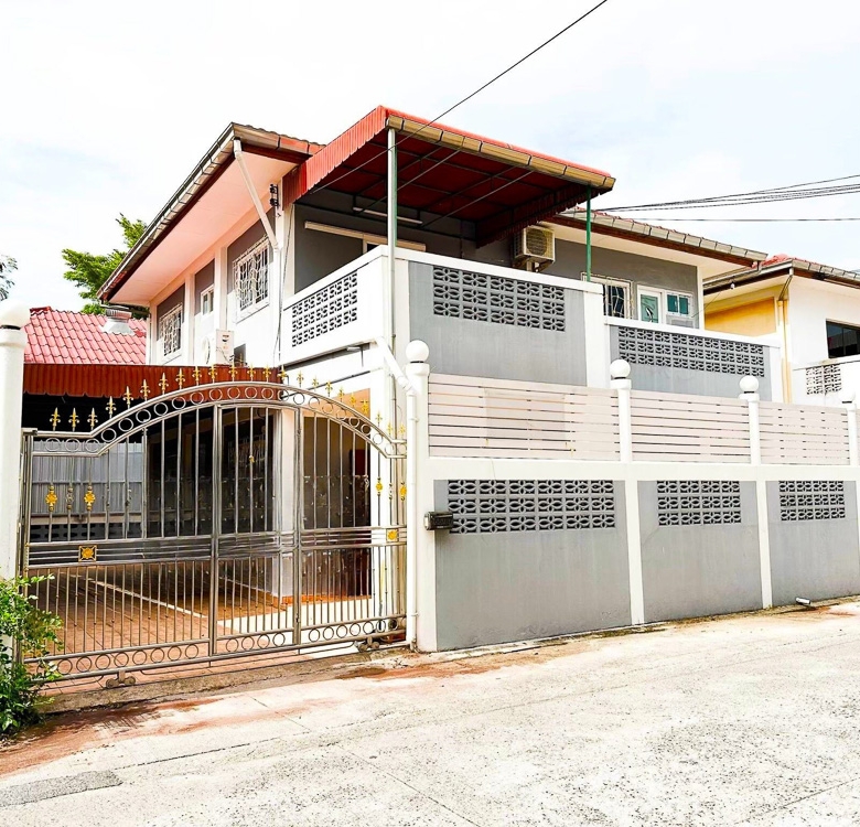 EP0072 | Prime 3-BR Detached Villa for Rent in Central Pattaya