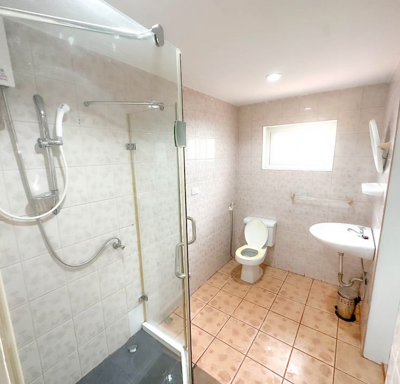 EP0072 | Prime 3-BR Detached Villa for Rent in Central Pattaya