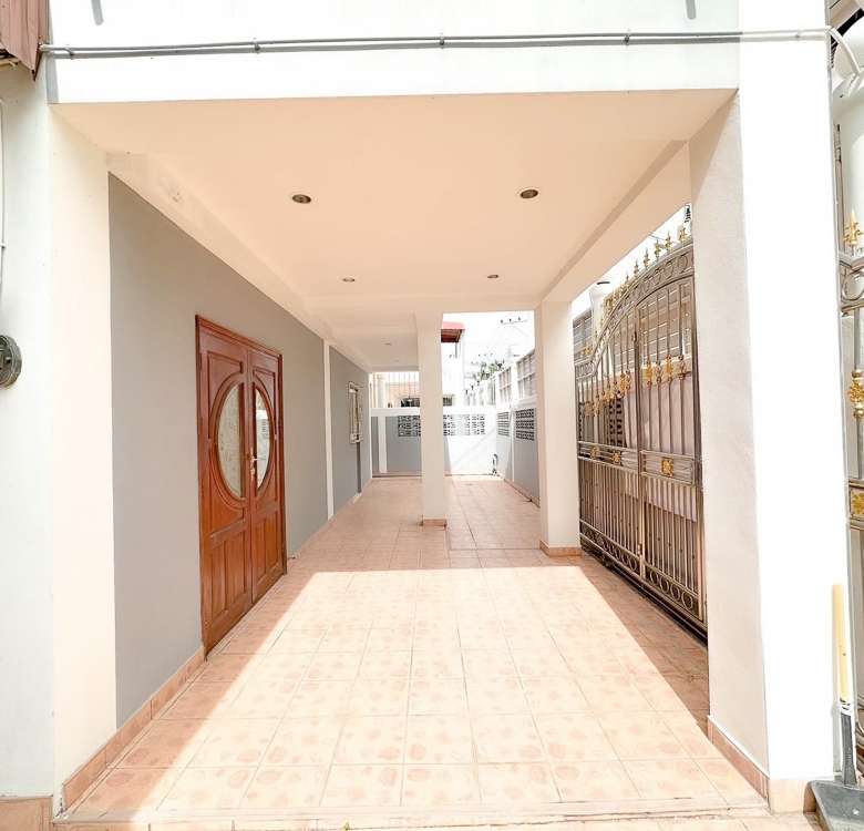 EP0072 | Prime 3-BR Detached Villa for Rent in Central Pattaya
