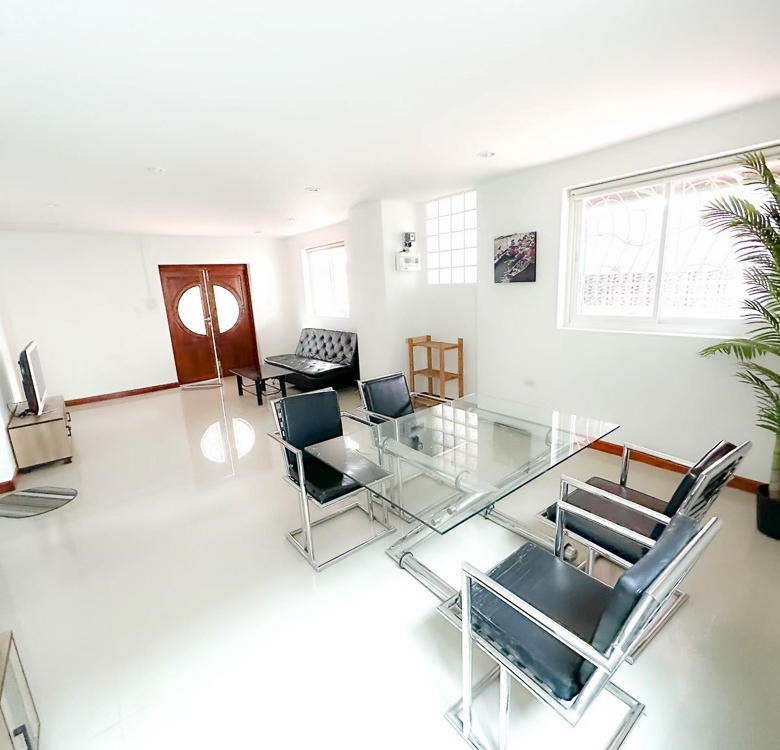 EP0072 | Prime 3-BR Detached Villa for Rent in Central Pattaya