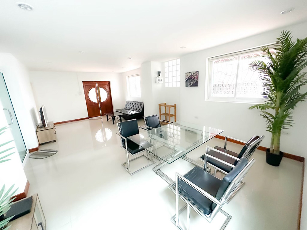 Villa for Rent in Central Pattaya-6 EP0072 | Prime 3-BR Detached Villa for Rent in Central Pattaya
