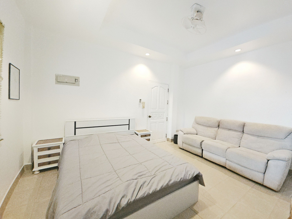 Villa for Rent in Eakmongkol-8 EP0095 | Villa with Private Office for Rent in Eakmongkol