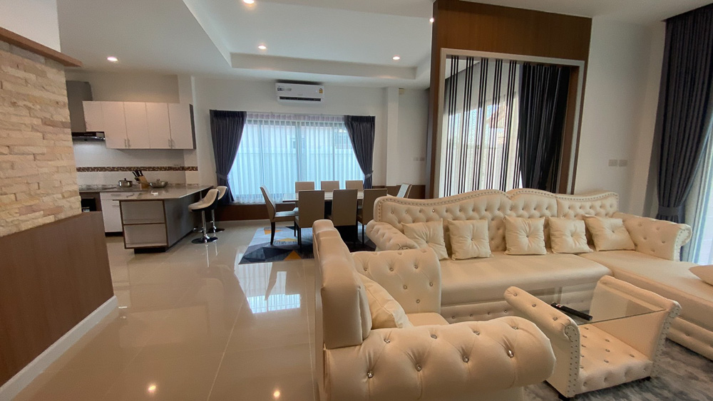EP0061 | 3-BR Detached Villa for Rent in Huay Yai, Pattaya
