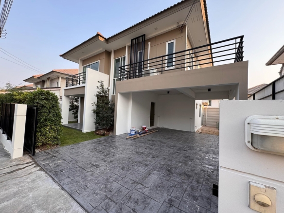 EP0125 | 3-BR Family Villa for Sale in Pattaya