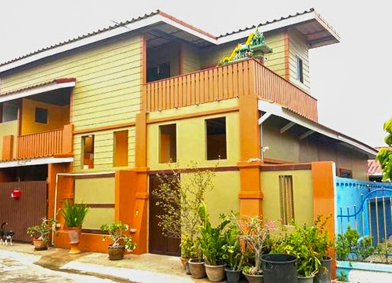 EP0100 | Family Villa with Office for Sale in Khao Talo | East Pattaya
